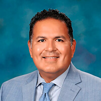 professional headshot of robert perez for parting pro testimonial